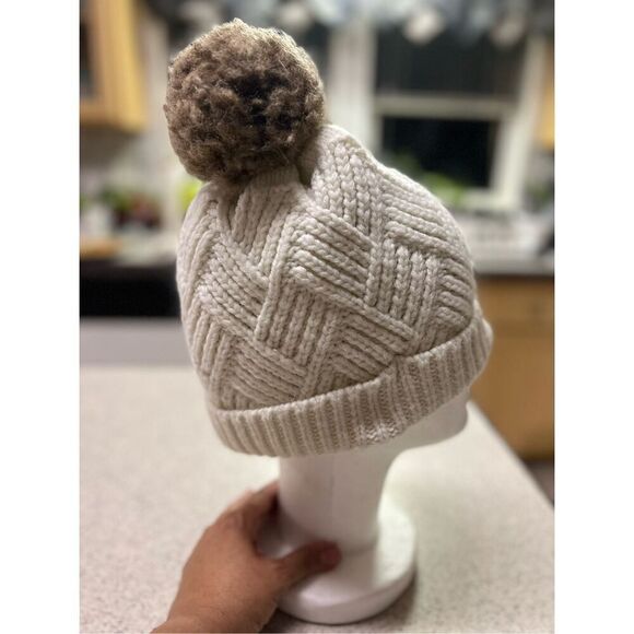 Beanie  - Picture 4 of 4